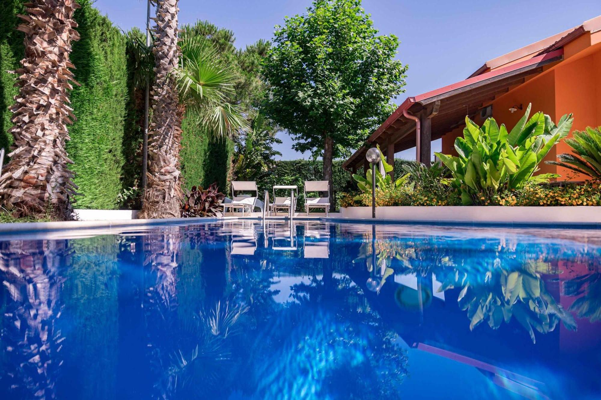 Villa Claudia By Vivimy ปาราบิตา ภายนอก รูปภาพ